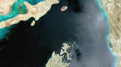 Estrecho de Ormuz: Irán atacó y secuestró tres barcos cargueros 